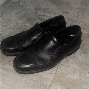 Ecco Black Leather Slip-On Loafers